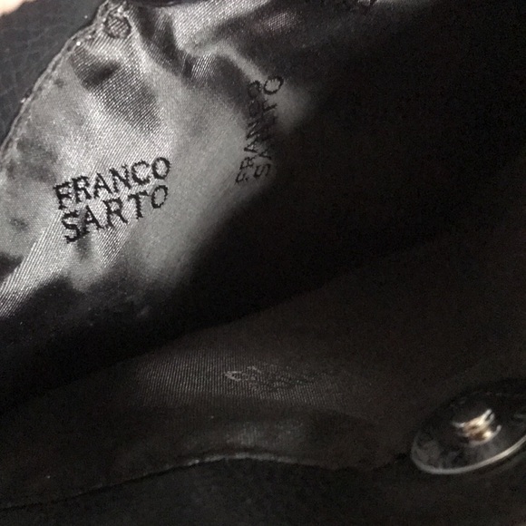 Franco Sarto classic black glossy leather purse - Picture 8 of 9